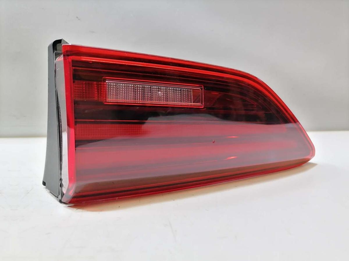 VW Golf 8 original R&uuml;cklicht R&uuml;ckleuchte Schlussleuchte innen rechts Flie&szlig;heck Facelift Bj.2024